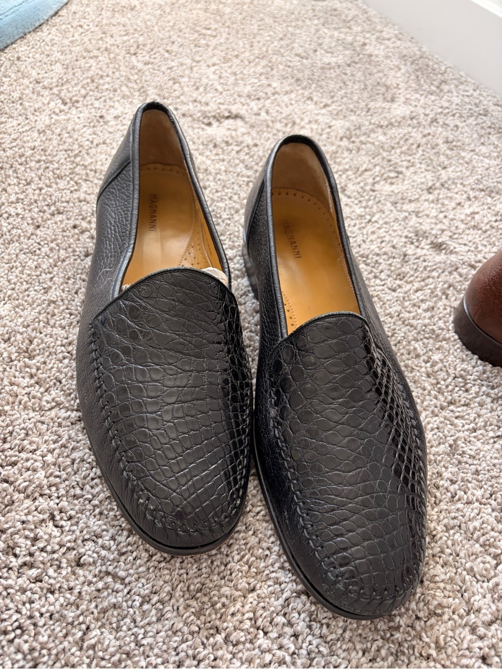 Men's Black Croc-Embossed Leather Loafers